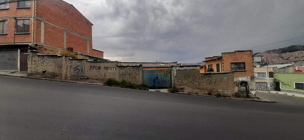 Rudimentary and cheap house in Villa San Antonio La Paz Bolivia